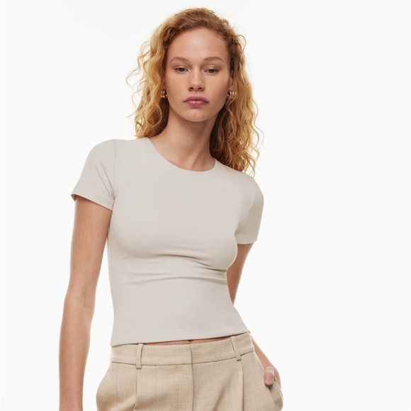 Aritzia contour crew T-shirt - Picture 2 of 3